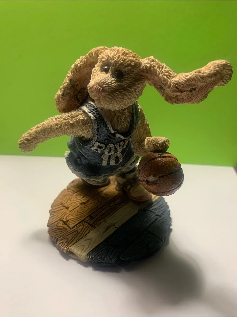 Collectible & numbered Boyds Bears Brown Bunny Basketball Cake Topper